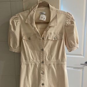 NWT Size M Puff Sleeve Button Down Dress Cream